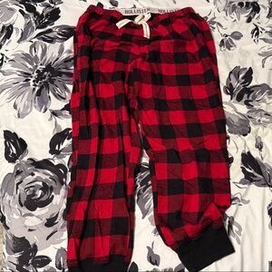 Hollister women’s Red and Black Buffalo Plaid Pajama Pants